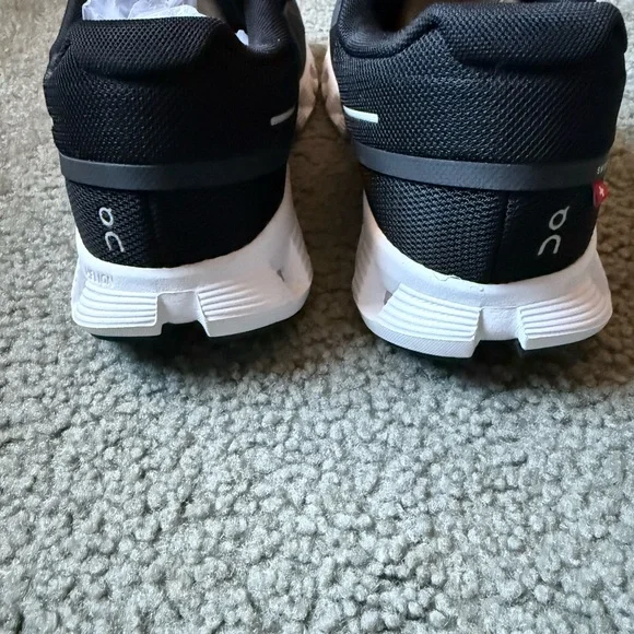 On Running Men's Black and White Sneakers - Picture 6 of 7